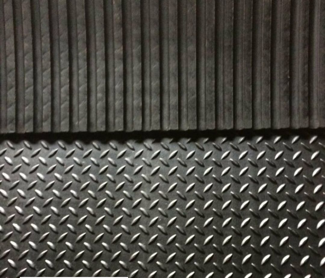 Checker Design Rubber Stable Mat 6ft x 4ft– Heavy Duty Horse Flooring
